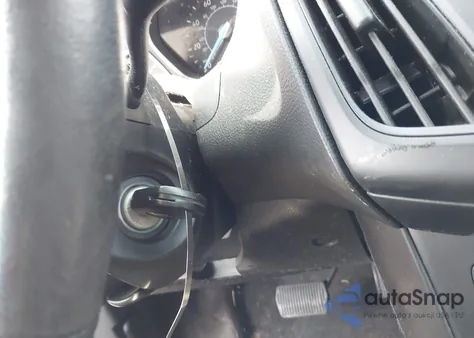 2018 Ford Focus Se z USA, uszkodzony, nr VIN 1FADP3F28JL203666